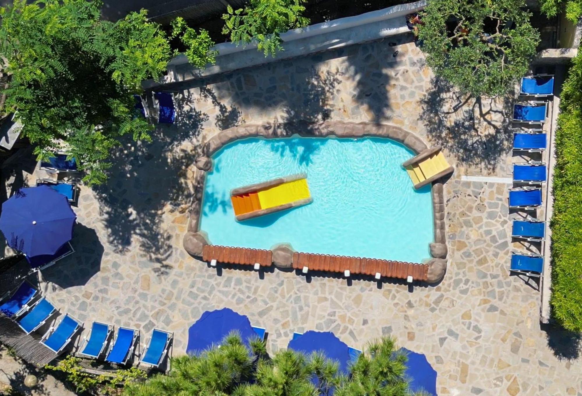 Village Camping Santa Fortunata - Campogaio Península Sorrentina Exterior foto